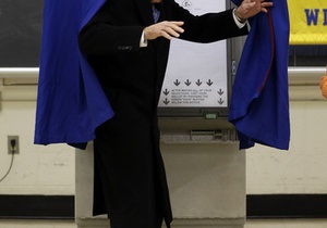 На участке в Пенсильвании выявили автомат с неисправной кнопкой для голосования за Обаму