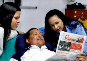 Состояние здоровья Чавеса ухудшается, он не может разговаривать