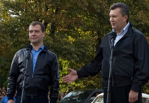 В понедельник Янукович встретится с Медведевым