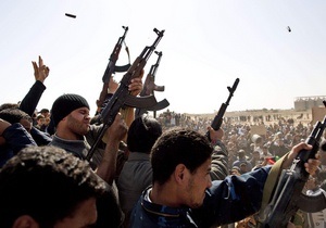 США могут вскоре начать поставку оружия ливийским повстанцам