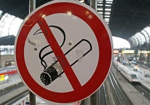 Запрет курения - новости Украины - здоровье: Курящих украинцев стало в два раза меньше