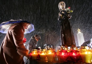 Тимошенко призвала украинцев почтить память жертв Голодомора