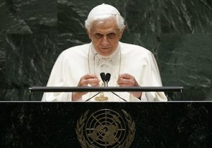 Папа Римский решил отречься от престола