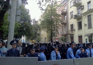 Милиция применила слезоточивый газ против сторонников оппозиции - агентство