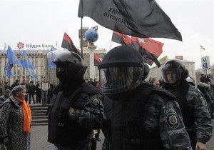 Милиция отняла аппаратуру у организаторов акции на Майдане. Те заявили о готовящемся штурме