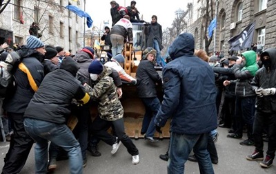 Суд арестовал всех девятерых обвиняемых в организации беспорядков в Киеве