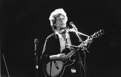 Гитару Боба Дилана продали за рекордную сумму