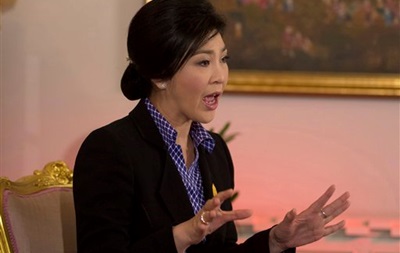 Прем єр Таїланду запропонувала провести референдум для врегулювання ситуації в країні