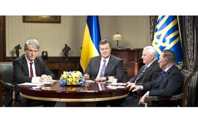 Круглый стол экс-президентов Украины - Кравчук - Янукович - Кучма - Ющенко - Заседание круглого стола Януковича  с тремя экс-президентами Украины