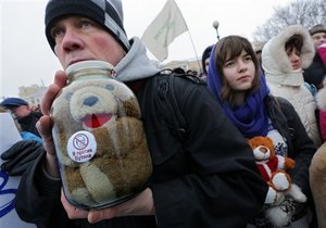 В Москве задержанных на марше в защиту детей выпустили на свободу