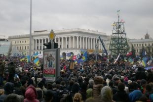 Депутатов львовского горсовета, уехавших в Киев на Евромайдан, просят вернуться к работе