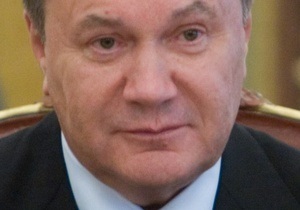 Янукович поздравил иудеев с Ханукой