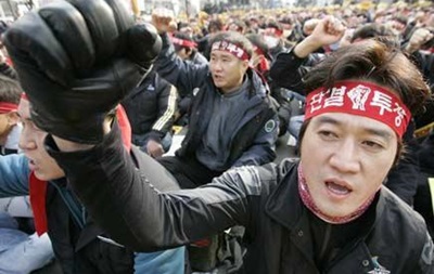 Десятки тисяч залізничників вийшли на акцію протесту в Південній Кореї