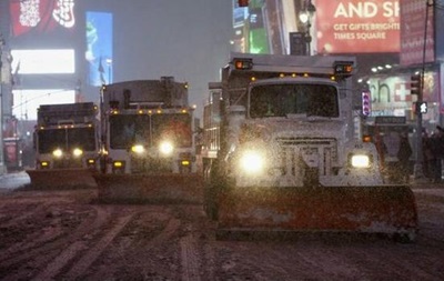 Снег вызвал транспортный хаос на восточном побережье США