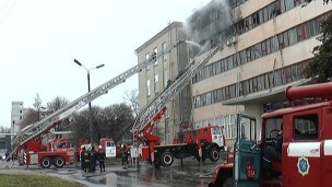 Пожежа у Харкові: заблоковані люди стрибали із вікон