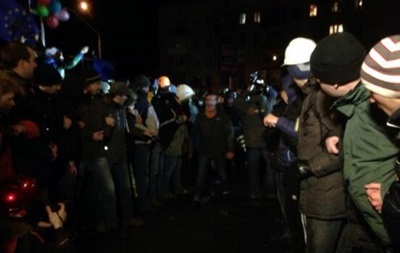 На видео событий возле Киево-Святошинского суда отсутствует момент избиения Луценко - МВД
