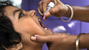 Індія відзначає три роки перемоги над поліомієлітом