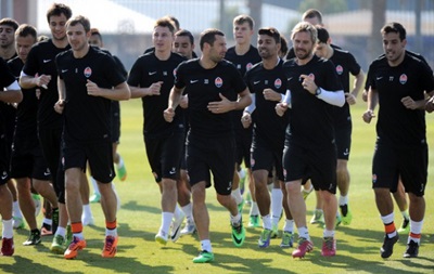 Луческу разрешил футболистам в Эмиратах погулять после тренировок