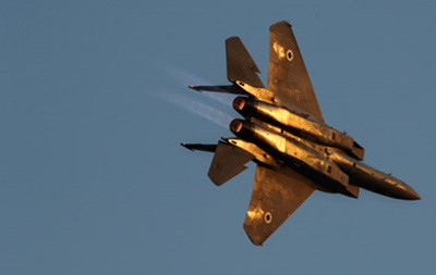 Израиль нанес два авиаудара по палестинским боевикам в секторе Газа
