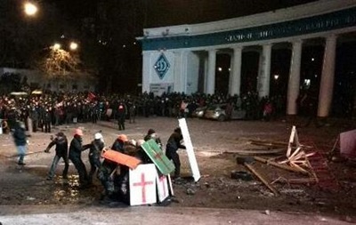 Міліція затримала чотирьох учасників подій у центрі Києва