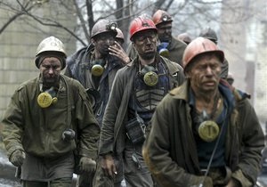 С касками под Кабмин: шахтостроители готовят поход на Киев