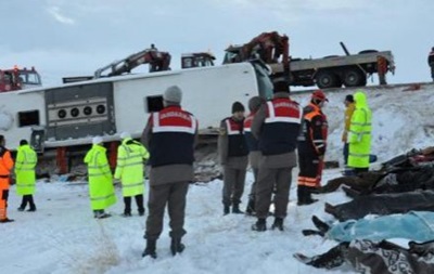 У Туреччині внаслідок ДТП дев ятеро осіб загинули, 30 поранено