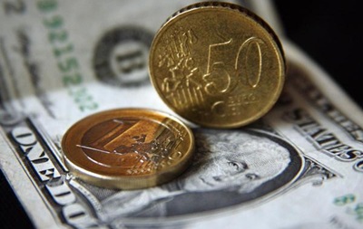 На открытии Московской валютной биржи доллар подорожал
