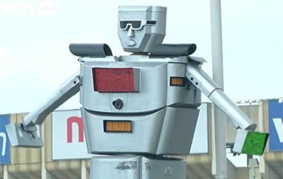 У Конго вуличним рухом управляє робот