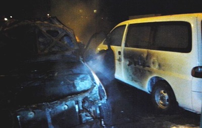 За ніч у Києві згоріли сім автомобілів