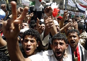В Йемене в столкновениях армии с оппозицией погибли около 40 человек