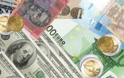 Евро на  Forex растет к фунту и доллару