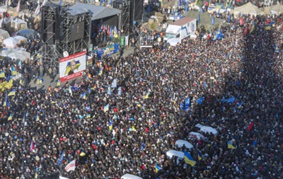 Майже половина українців підтримують Майдан