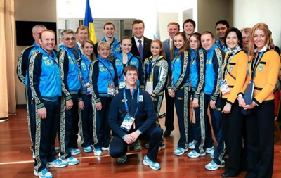 Янукович приїхав до Сочі підняти бойовий дух українських спортсменів