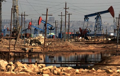 На мировых рынках стоимость нефти закрепилась на максимальных отметках