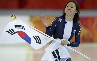 Конькобежка из Южной Кореи выиграла золото в Сочи с олимпийским рекордом