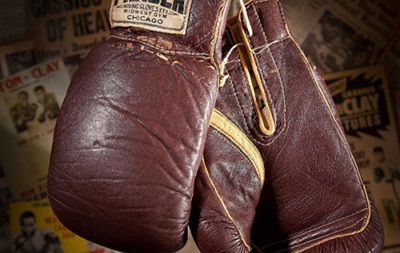 Боксерські рукавички Мохаммеда Алі оцінили у півмільйона доларів