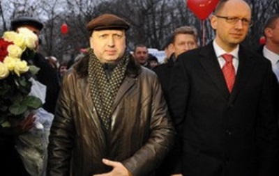 Яценюк и Турчинов 12 февраля навестят Тимошенко 