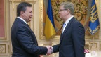 Фюле вдруге за два дні обговорив врегулювання кризи з Януковичем