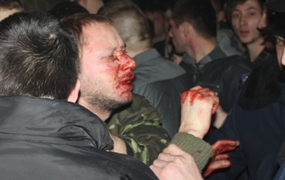 Активисты Правого сектора сорвали рок-концерт во Львове