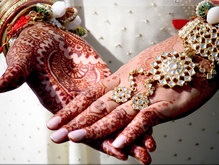 30-летний индиец женился на горе