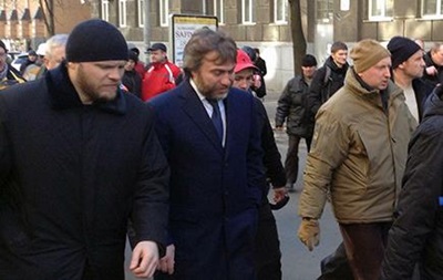 Новинский и Турчинов напрвился в центр Киева
