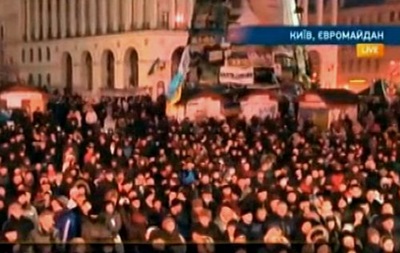 Незважаючи на облогу, на Майдан продовжують прибувати люди 