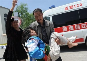 Новости  китая - землетрясение в китае: В Китае растет число жертв землетрясения