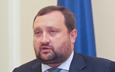 Арбузов призвал министров содействовать работе СМИ