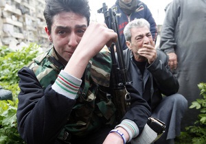  Люди умирали на улицах и в домах . Фотограф Reuters подтвердил информацию о применении химоружия в Сирии