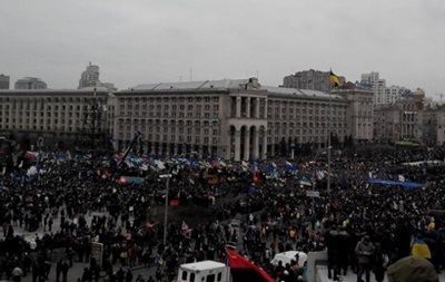 На Майдане выступают против соглашения, подписанного с властями