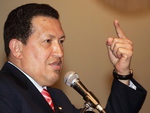 Чавес начал войну с английскими словами