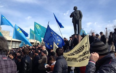В Крыму требуют снести памятник Ленину в течение 10 дней