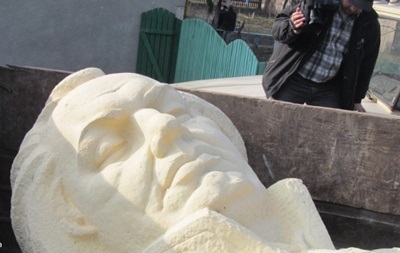 МЗС РФ назвало свавіллям демонтаж пам ятника Кутузову у Львівській області