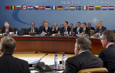 Министры обороны стран НАТО обсудят в Брюсселе ситуацию в Украине